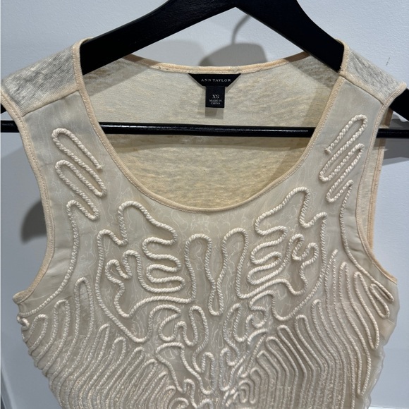 Anne Taylor Embroidered Shell Top - Sz XS - Picture 5 of 5